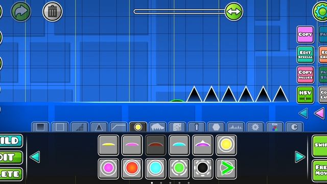 ненавижу тройные шипы в Geometry Dash