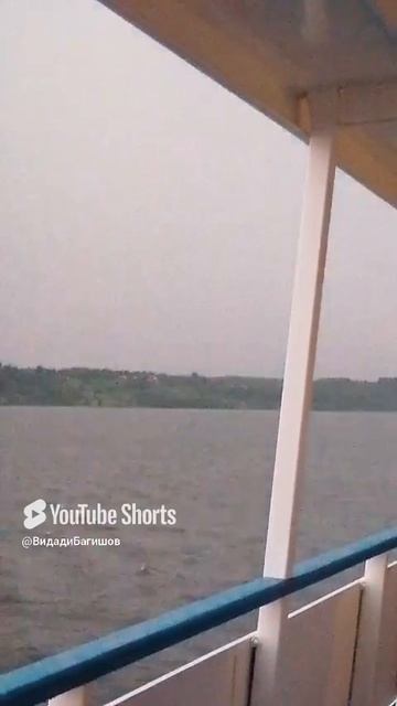 МЕЖДУ НАМИ МОЛНИЯ