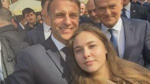 «Бонжур, ë*та!»: россиянка лизнула Макрону в Польше