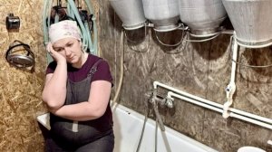 Туровская яжеНемать/ мадам вышла на дойку😱