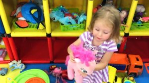 Влог： Детская игровая комната с платьями принцесс