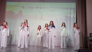 Детский образцовый вокальный ансамбль «Радость» - У моей России мамины глаза