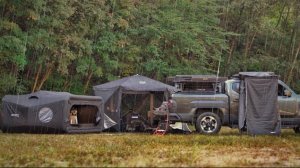 Кемпинг с авто, как дома. Спальня, камин, телевизор. Не повезло с погодой.