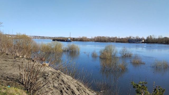 По течению.р.Ока.В сторону  Н.Новгорода.
