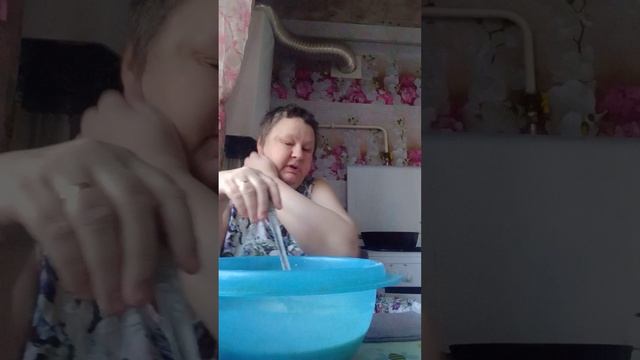 Пеку блины,ПРИЛИПАЮТ И ВСЕ ТУТ!!!