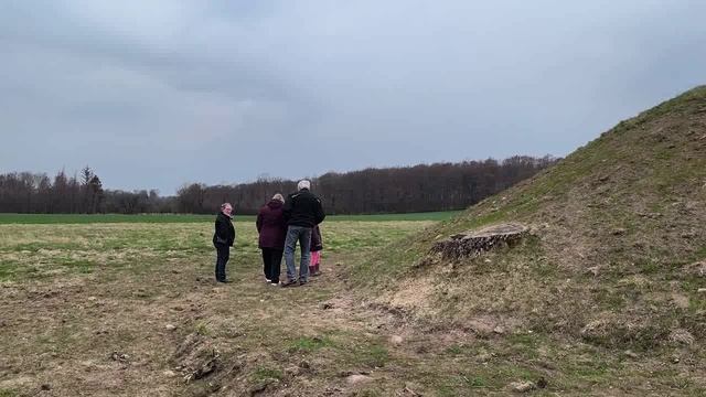 Коридорная гробница Хоед, Дания, 18 апреля 2026