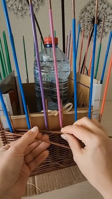 Всё складывается постепенно. Немного процесса плетения