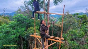 Строим дом на высоком дереве, одна ошибка и всё кончено.