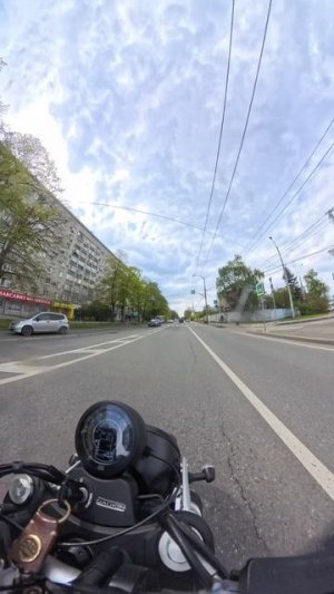 Испугал