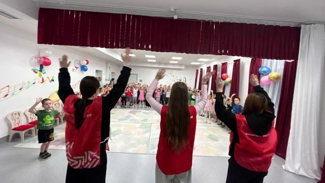 Школьники села Степное Волновахского округа и Аксарки поделились опытом работы в «Движении Первых»