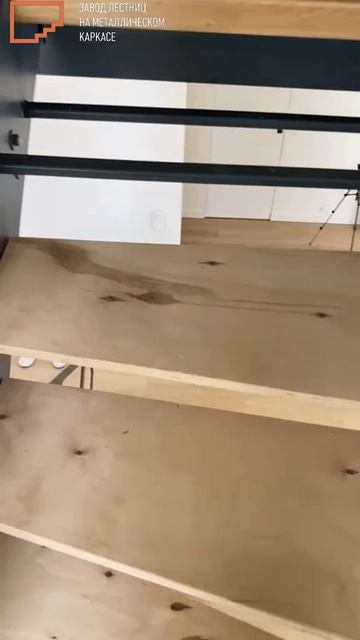 Видеообзор лестницы с временными ступенями