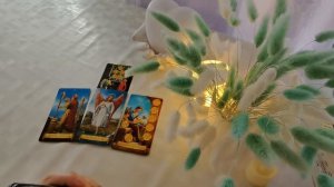 Чего он от тебя хочет❓