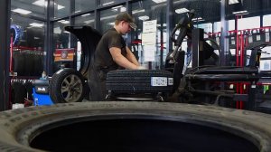 МЕНЯТЬ РЕЗИНУ НА ЛЕТНЮЮ ПРОСЯТ НЕ СПЕШИТЬ, А ШИНЫ УТИЛИЗИРОВАТЬ ПРАВИЛЬНО