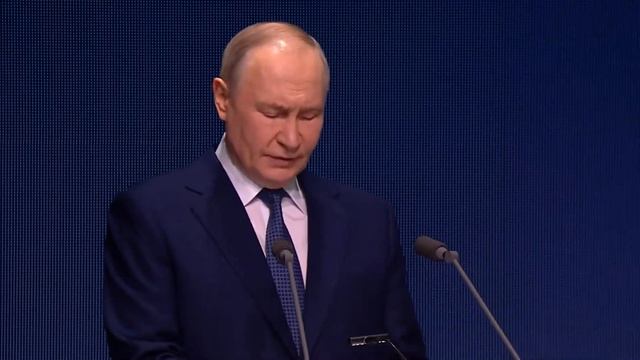 «ПОЧЕМУ У НИХ НЕ БЫЛО НОСКОВ?» Путин — о главном секрете побед России
