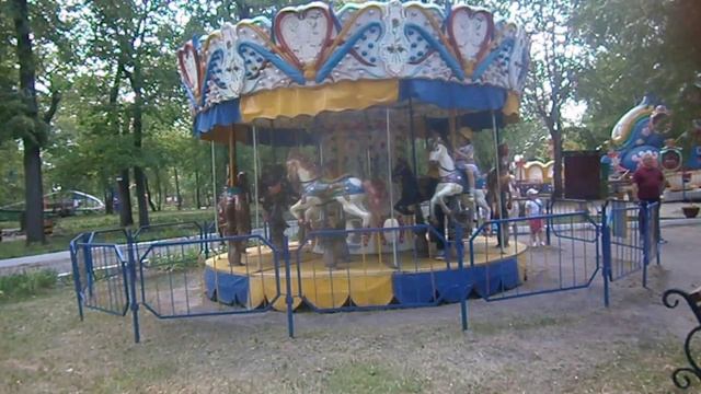 158.=Любимый город=.Сл. А. Зенцов, муз. и исп. В. Лашевский.