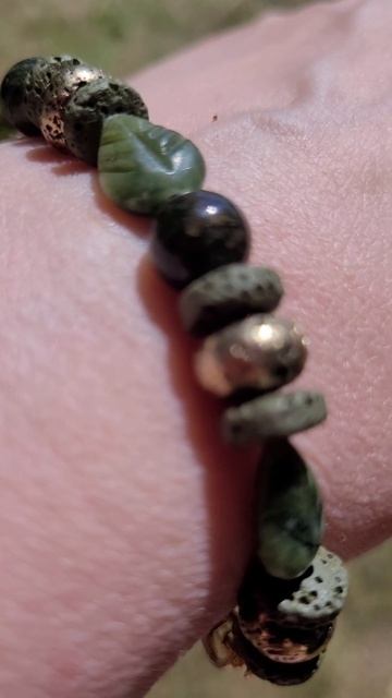 Лава+Нефрит+Змеевик=Браслет