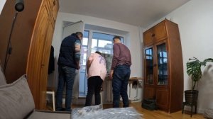 процесс установки рулонных штор