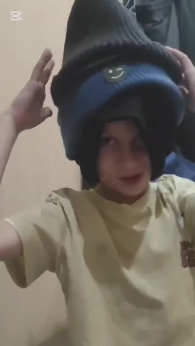 миллион шапок