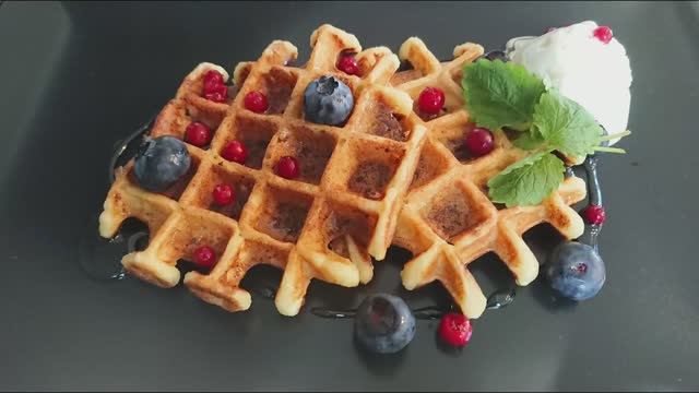 Обалденные вафли из творога - нежнее, чем у бабушки! 🍯🧇 смотреть онлайн
