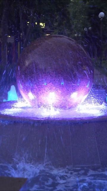 Обновленный фонтан Покровский, Ø 8,3 м, у входа в Покровский сквер, г. Ростов-на-Дону