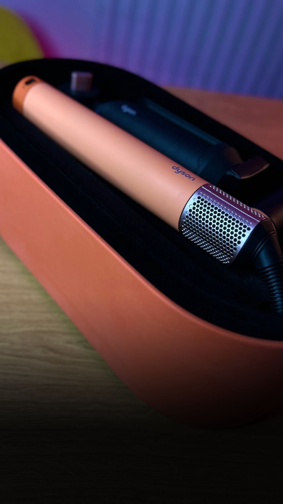 Распаковка стайлера Dyson HS09 в новом абрикосовом цвете