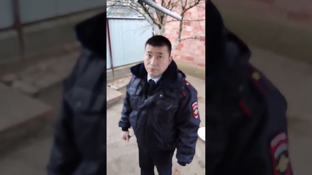 Я Иванов Роман Михайлович, ворвались ко мне во двор и не представились, я участник ЭСВ