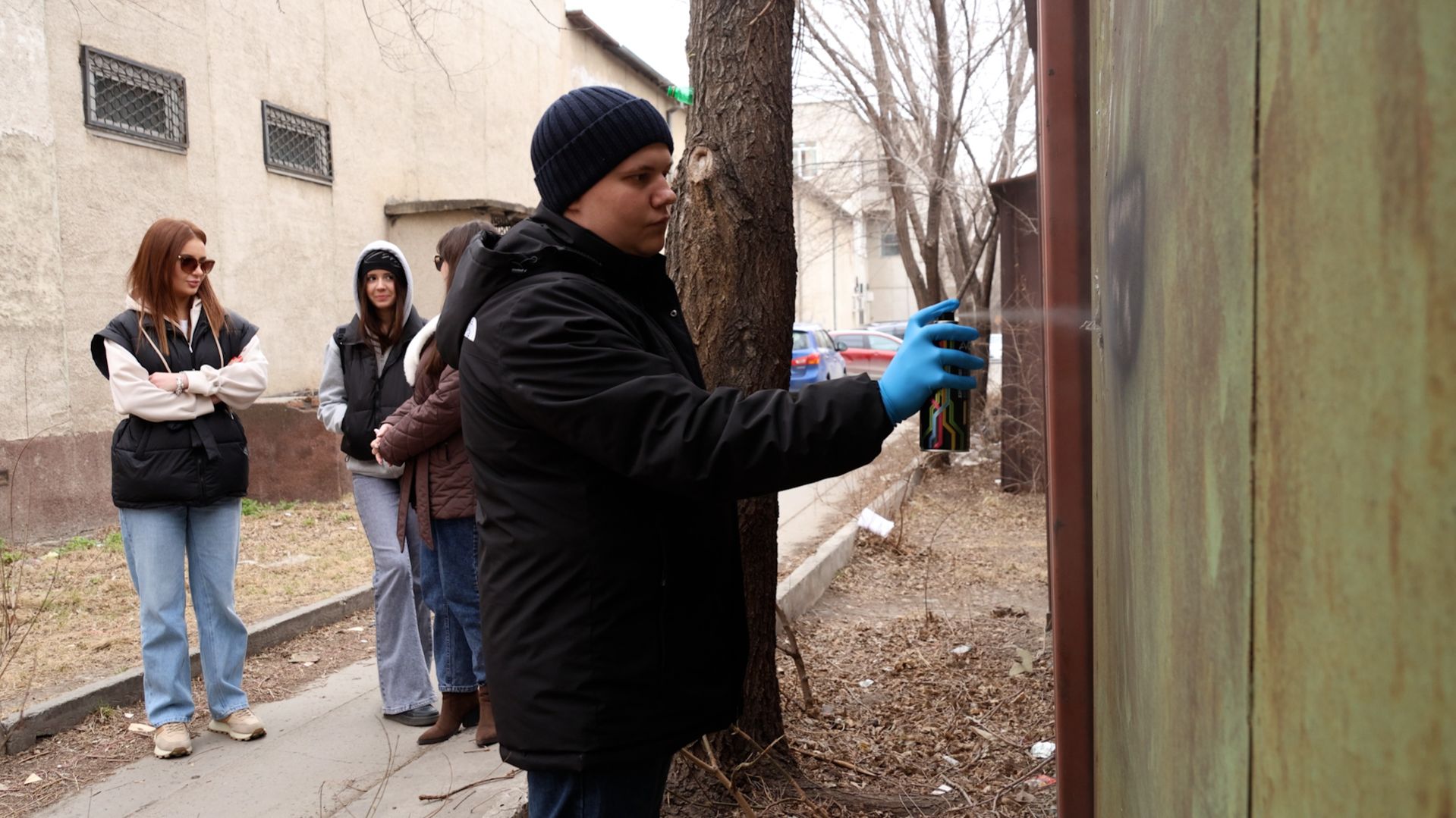 Молодёжь Абакана борется с рекламой наркотиков