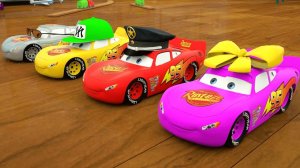 Учим цвета машинок Маккуина грузовика Мак и уличных транспортных средств мультик про Молнию Маккуина