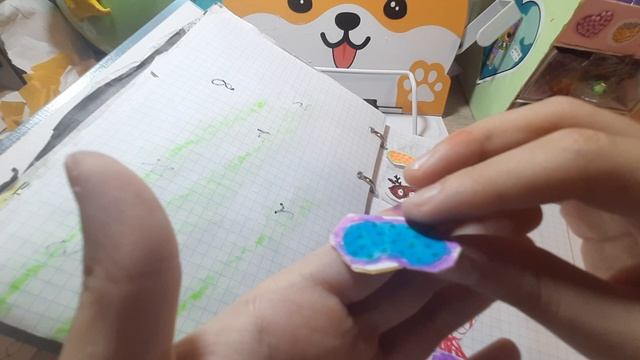 Распаковка бумажных сюрпризов часть 29.mp4