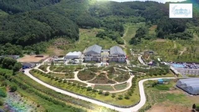 22.06.2024, Истинная Мать - Хан Хакча посещает парк птиц и цветов Гапхён Бегония