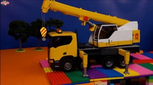 Мост рушится 😱 Машинка в опасности! Лего мультик для детей