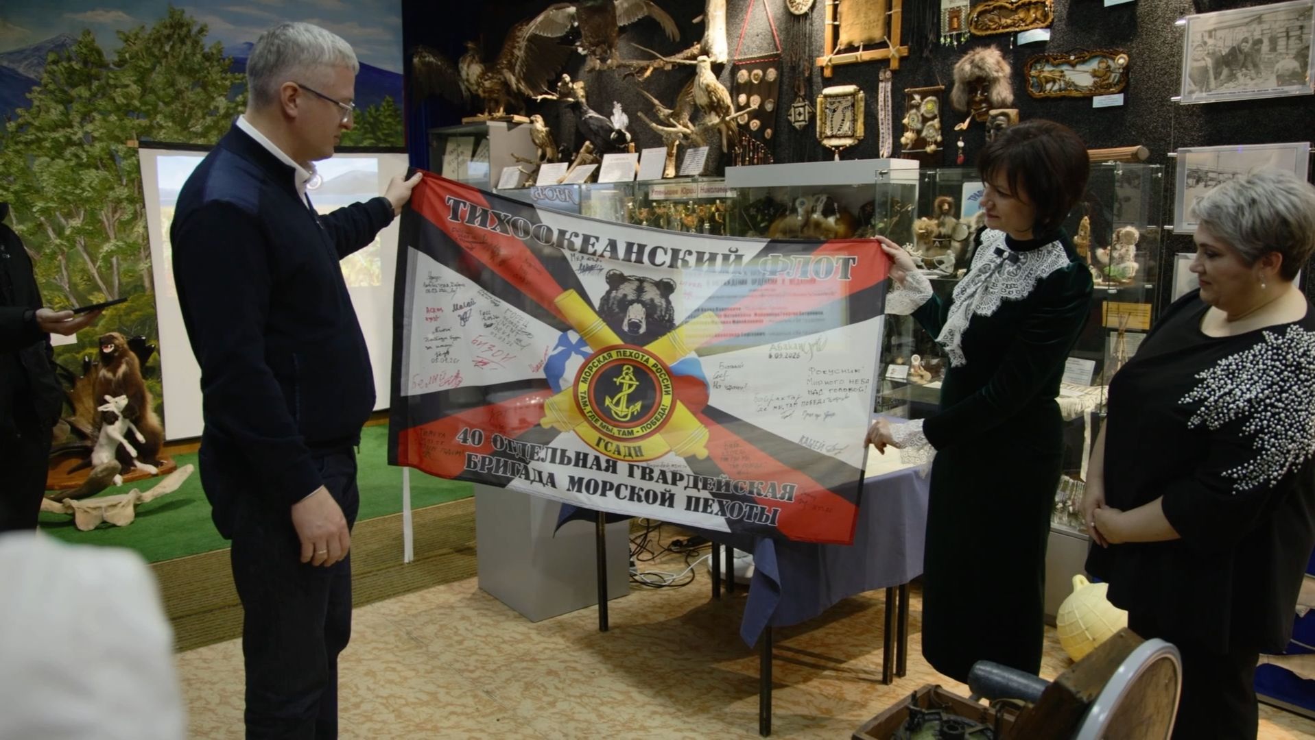 ПОДАРКИ С ИСТОРИЕЙ