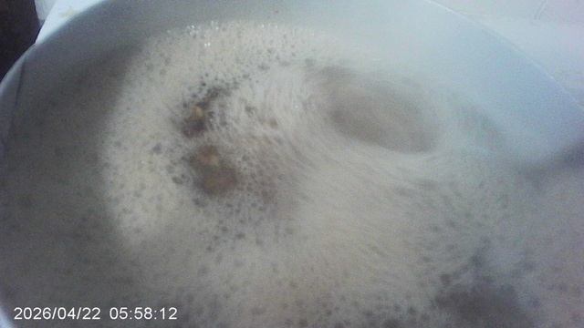 Начал варить гречневую кашу