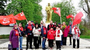 22 апреля 2026 -возложение цветов к памятнику В.И.Ленина в Волгодонске
