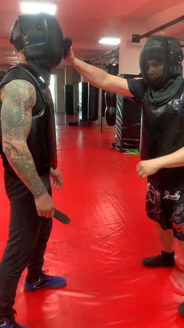 👀Наработка 3-х ударной связки через цепляющий (шокирующий) удар