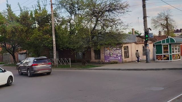 Вид из окна трамвая на 