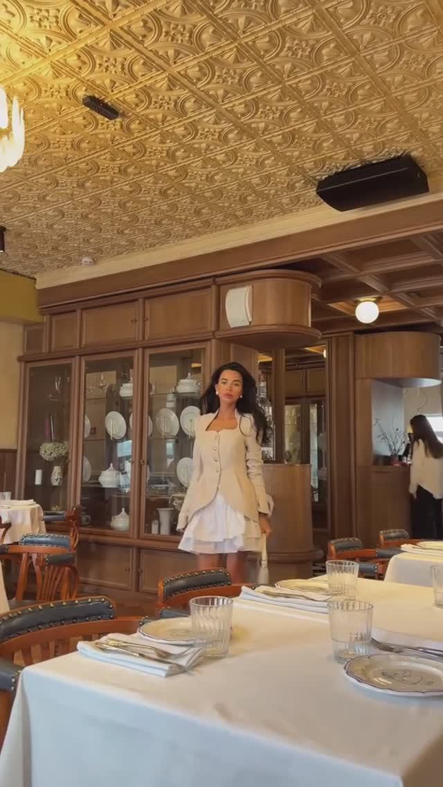 Женственность -это не про форму. Это про поток. А витальность -это и есть этот поток внутри тебя❤️