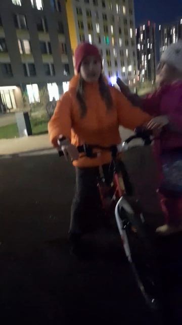 до нас родители её докопались