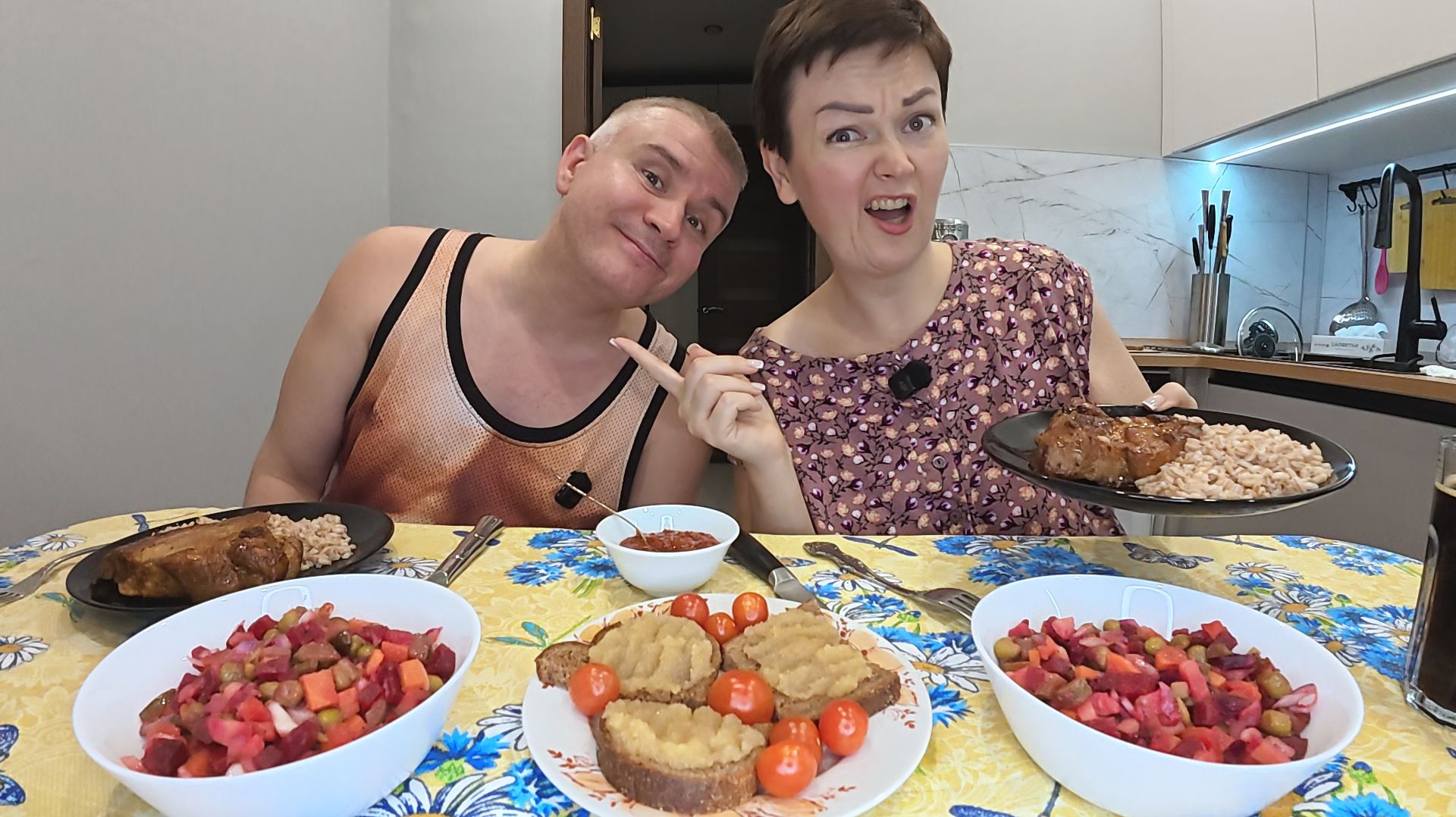 Мукбанг я в ШОКЕ, нам пришёл ОГРОМНЫЙ ШТРАФ! КОСЯК Вована, РУГАЮСЬ на него! Семейный ужин в России