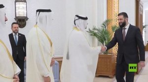 مشاهد من استقبال أمير قطر للرئيس السوري في الدوحة