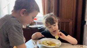 Семейный влог | Семья Перевязов | Выходной зимой | Уроки + футбол + танцы + VR