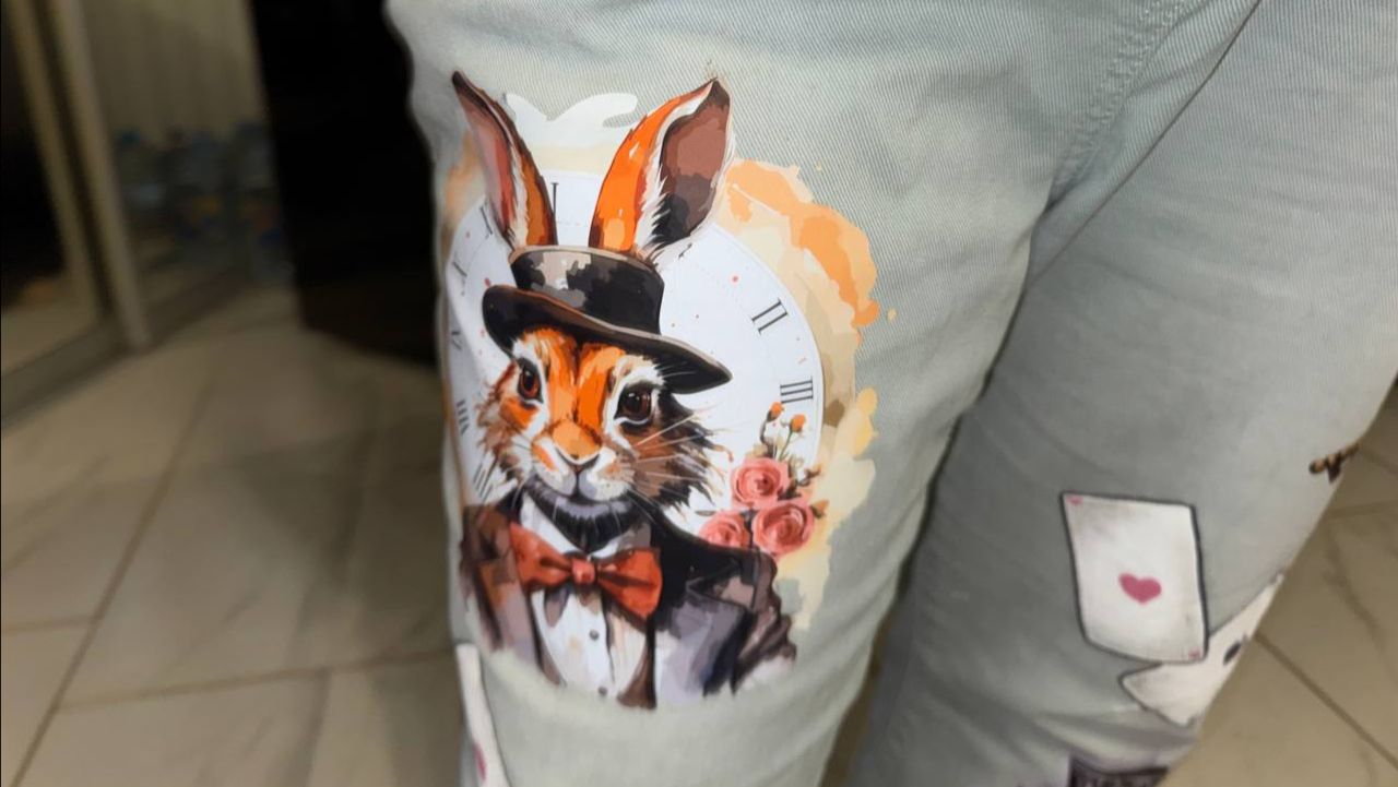 Переделка джинсов - штанишки очень даже повеселели.