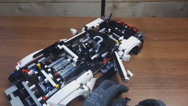Полное видео сборки LEGO Porsche 911 RSR