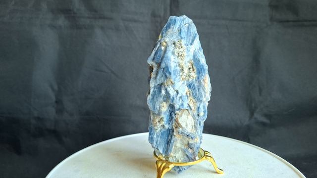 Кианит 6х4х13 см