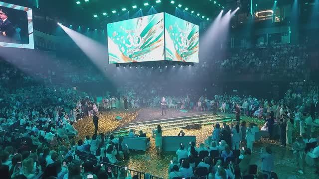 Дамир Юсупов, командир воздушного судна, герой России на Мегафоруме Орифлэйм 11.04.26