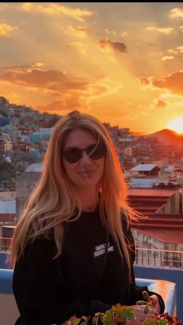 Наш дротик попал на солнечную Мексику, в разгар самого красивого праздника — Дня Мертвых 🥹✨