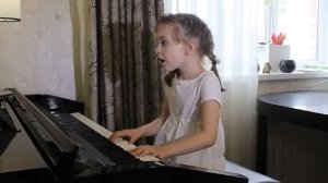 БЕЛЫЕ АНГЕЛЫ. Дети поют. Виктория Викторовна 6 лет.