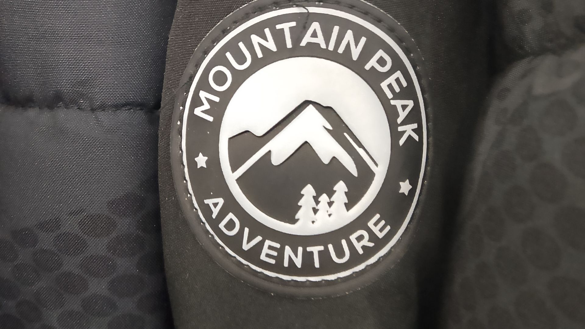 Daybe чёрный матовый седан