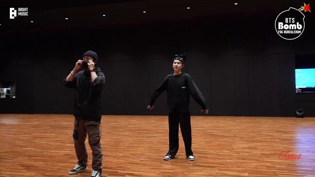 Рубрика Закулисье BANGTAN BOMB  Шуга берёт уроки хип-хопа