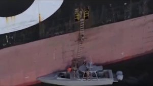 ‼️🇮🇷🇱🇷 КСИР показал операцию по захвату контейнеровозов, пытавшихся прорвать иранскую блокаду…🔽